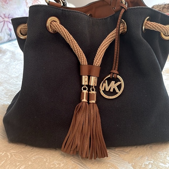 Michael Kors Navy/Brown Canvas Marina Drawstring EUC Ask questions - Picture 4 of 14